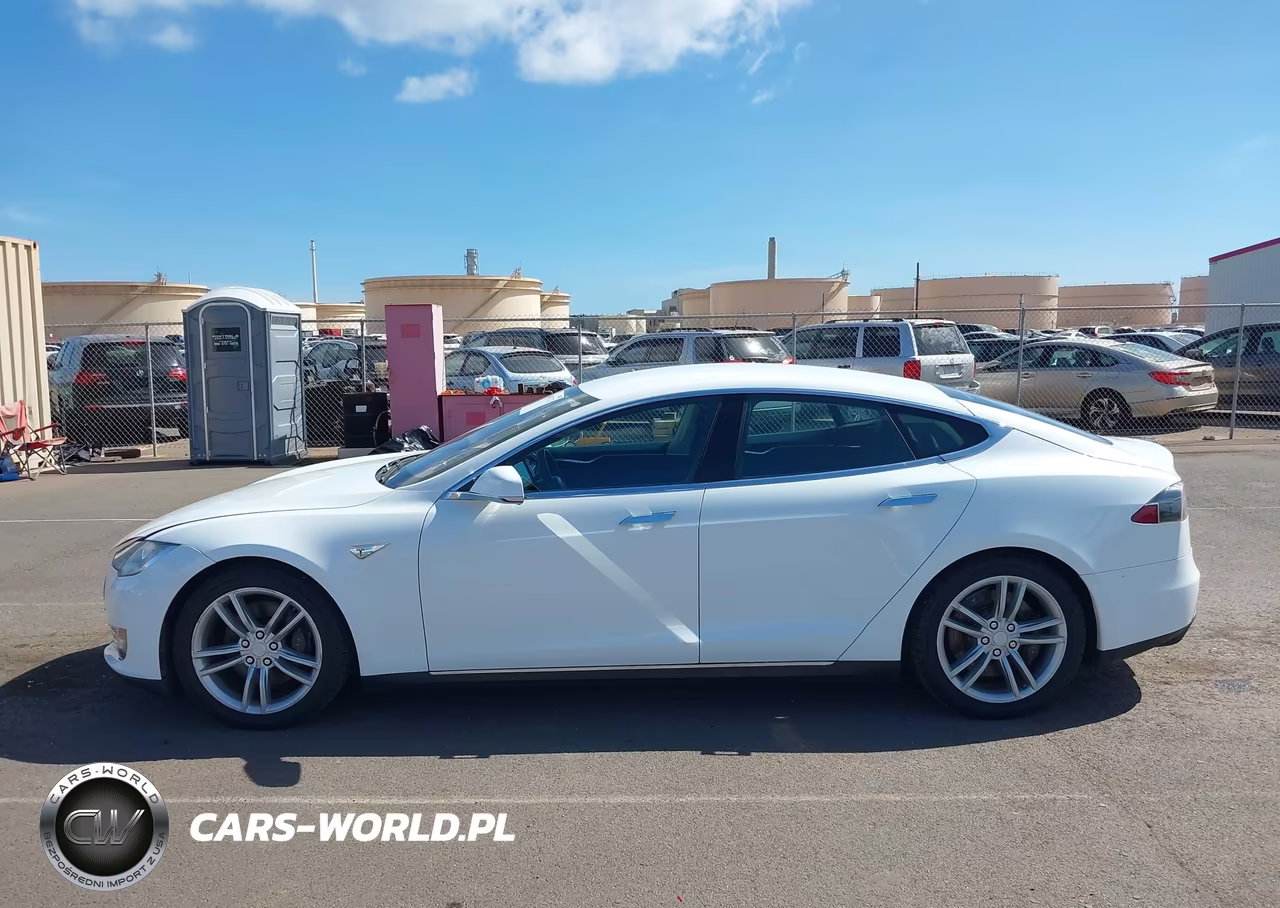 2013 Tesla Model S VIN:5YJSA1AC7DFP11187 - 15