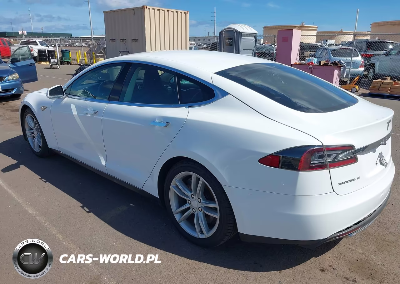 2013 Tesla Model S VIN:5YJSA1AC7DFP11187 - 3