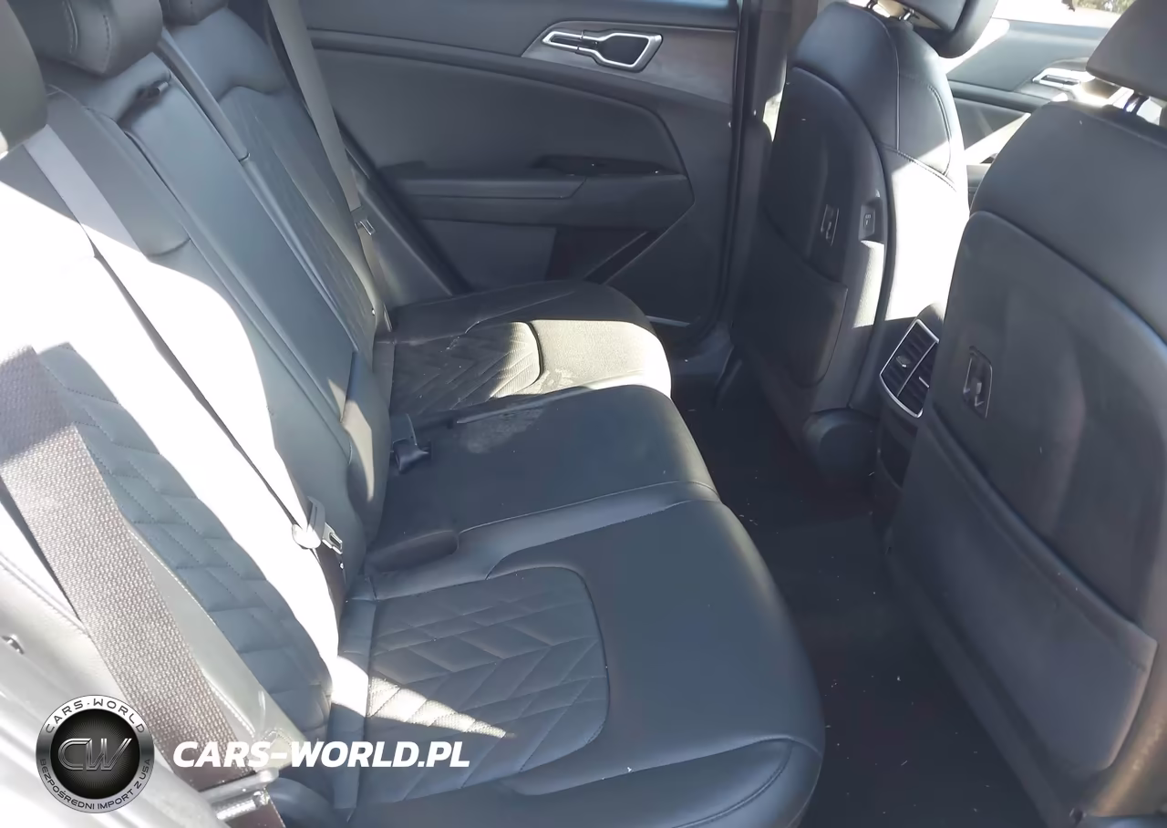 2025 Kia Sportage X-Line VIN:5XYK6CDF2SG303818 - 8