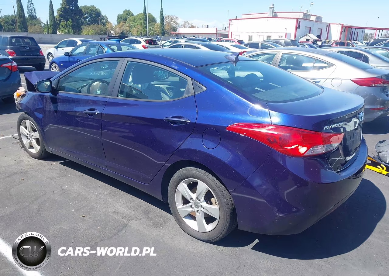 2013 Hyundai Elantra Gls VIN:5NPDH4AEXDH331639 - 3