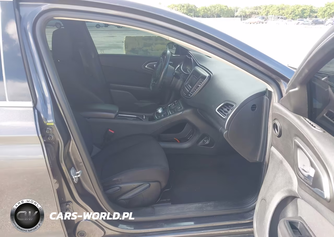 2015 Chrysler 200 Limited VIN:1C3CCCAB3FN611968 - 5