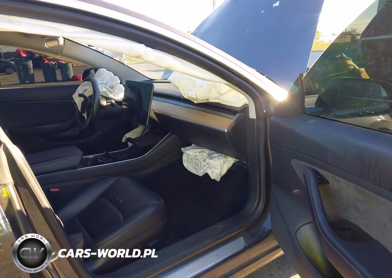 2018 Tesla Model 3 Long Range-Performance VIN:5YJ3E1EB7JF068815 - 5