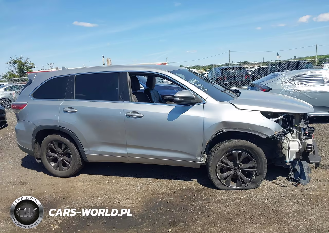 2016 Toyota Highlander Le Plus V6 VIN:5TDBKRFH1GS233882 - 13
