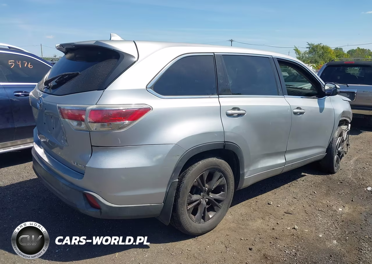 2016 Toyota Highlander Le Plus V6 VIN:5TDBKRFH1GS233882 - 4