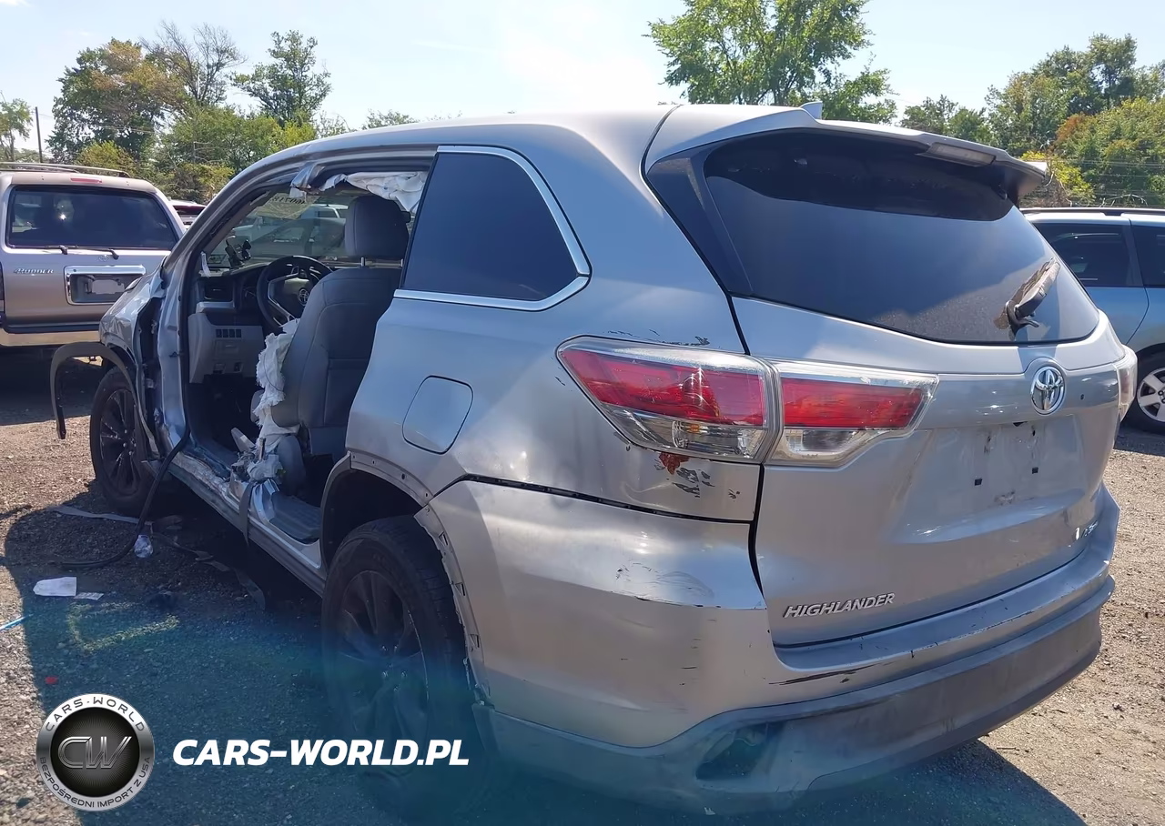 2016 Toyota Highlander Le Plus V6 VIN:5TDBKRFH1GS233882 - 6