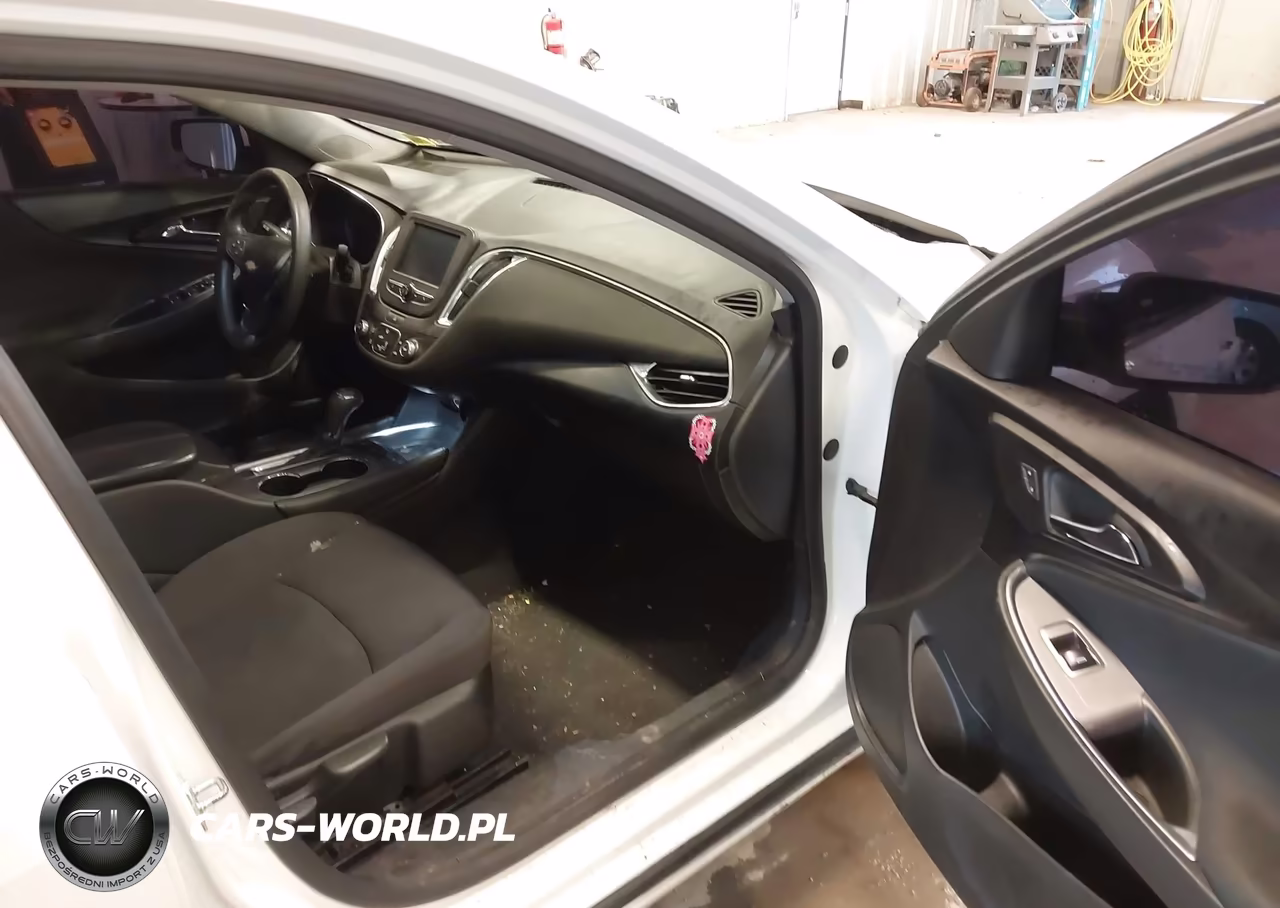 2018 Chevrolet Malibu Lt VIN:1G1ZD5ST0JF240060 - 5
