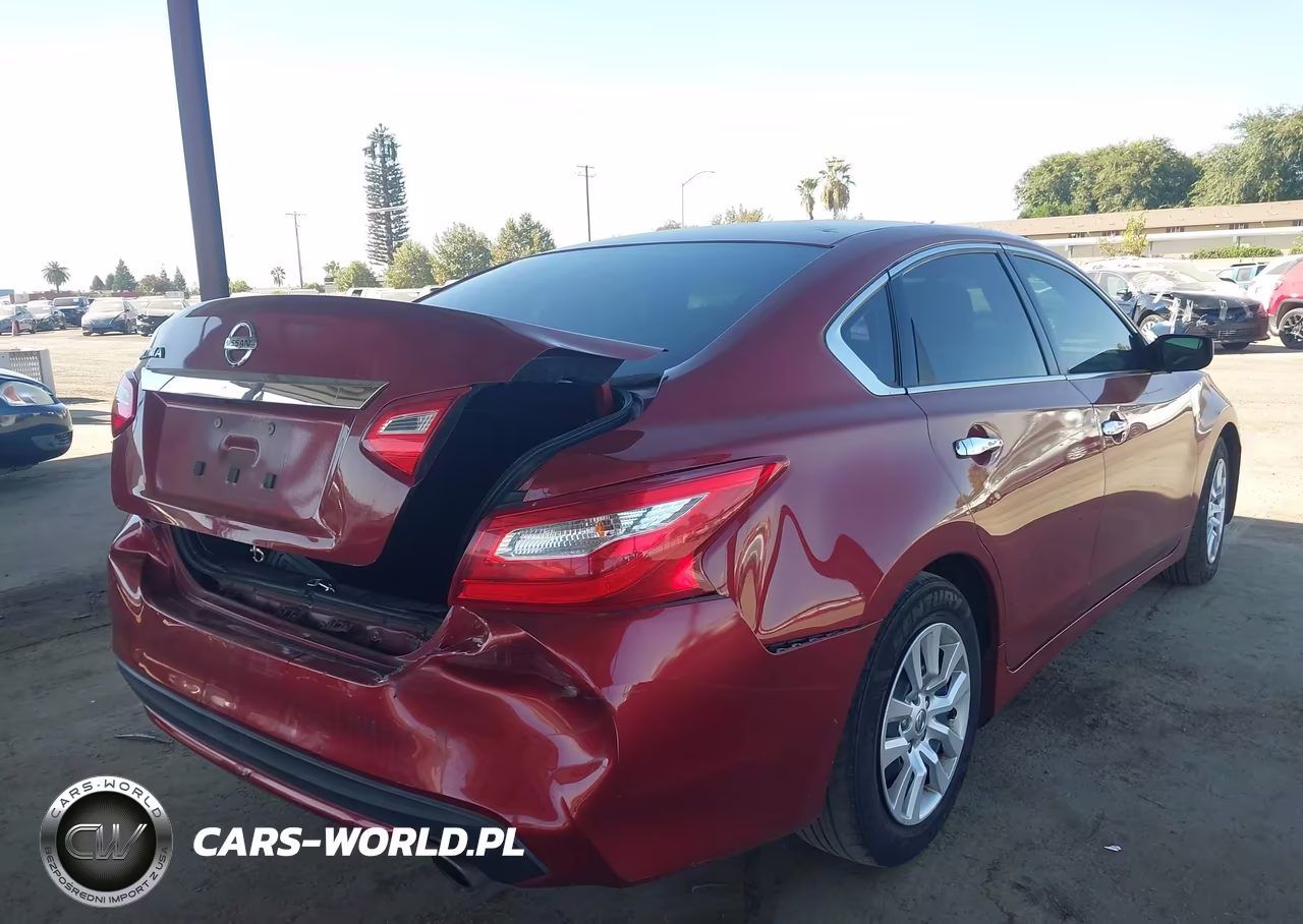 2017 Nissan Altima 2.5 S VIN:1N4AL3AP9HN313397 - 4