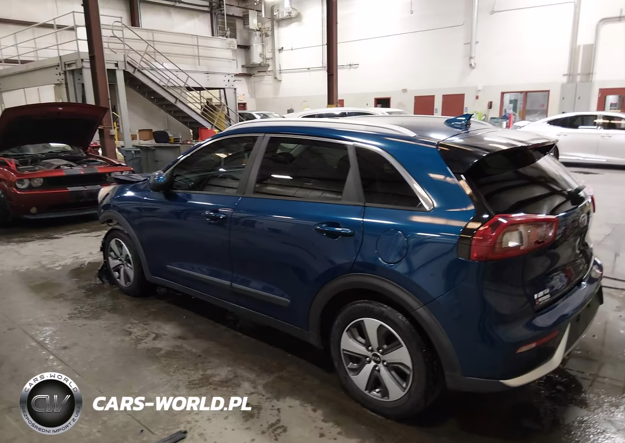 2017 Kia Niro Lx VIN:KNDCB3LC5H5071367 - 3