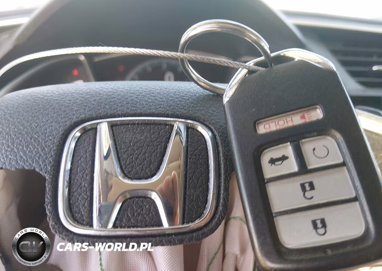 2020 Honda Civic Touring VIN:19XFC1F9XLE208797 - 11