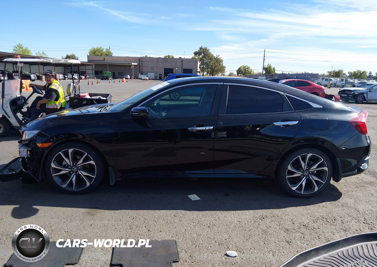 2020 Honda Civic Touring VIN:19XFC1F9XLE208797 - 14
