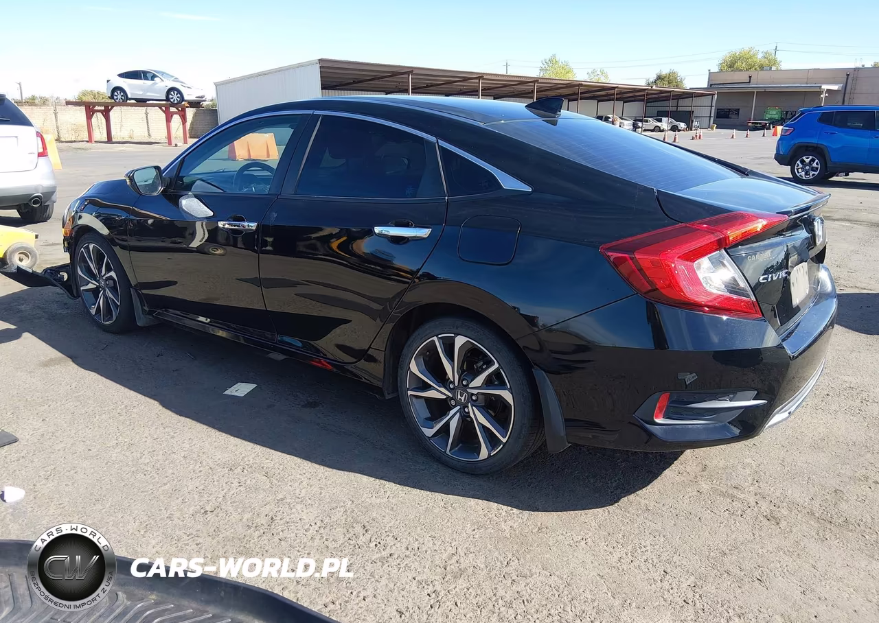 2020 Honda Civic Touring VIN:19XFC1F9XLE208797 - 3
