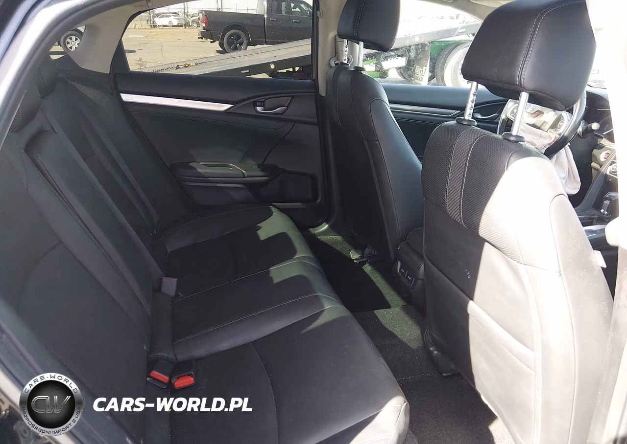 2020 Honda Civic Touring VIN:19XFC1F9XLE208797 - 8