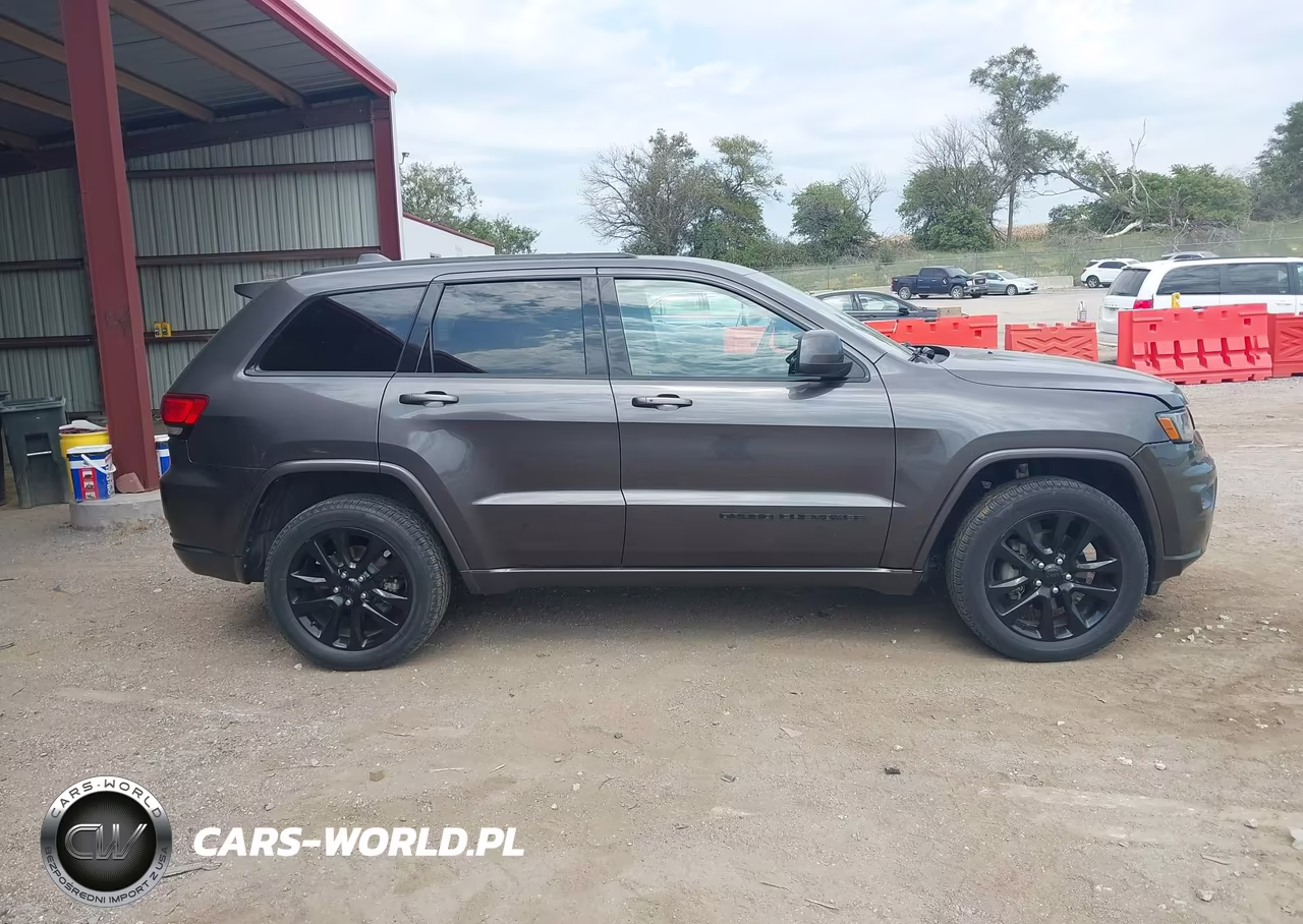 2019 Jeep Grand Cherokee Altitude 4X4 VIN:1C4RJFAG2KC775274 - 13