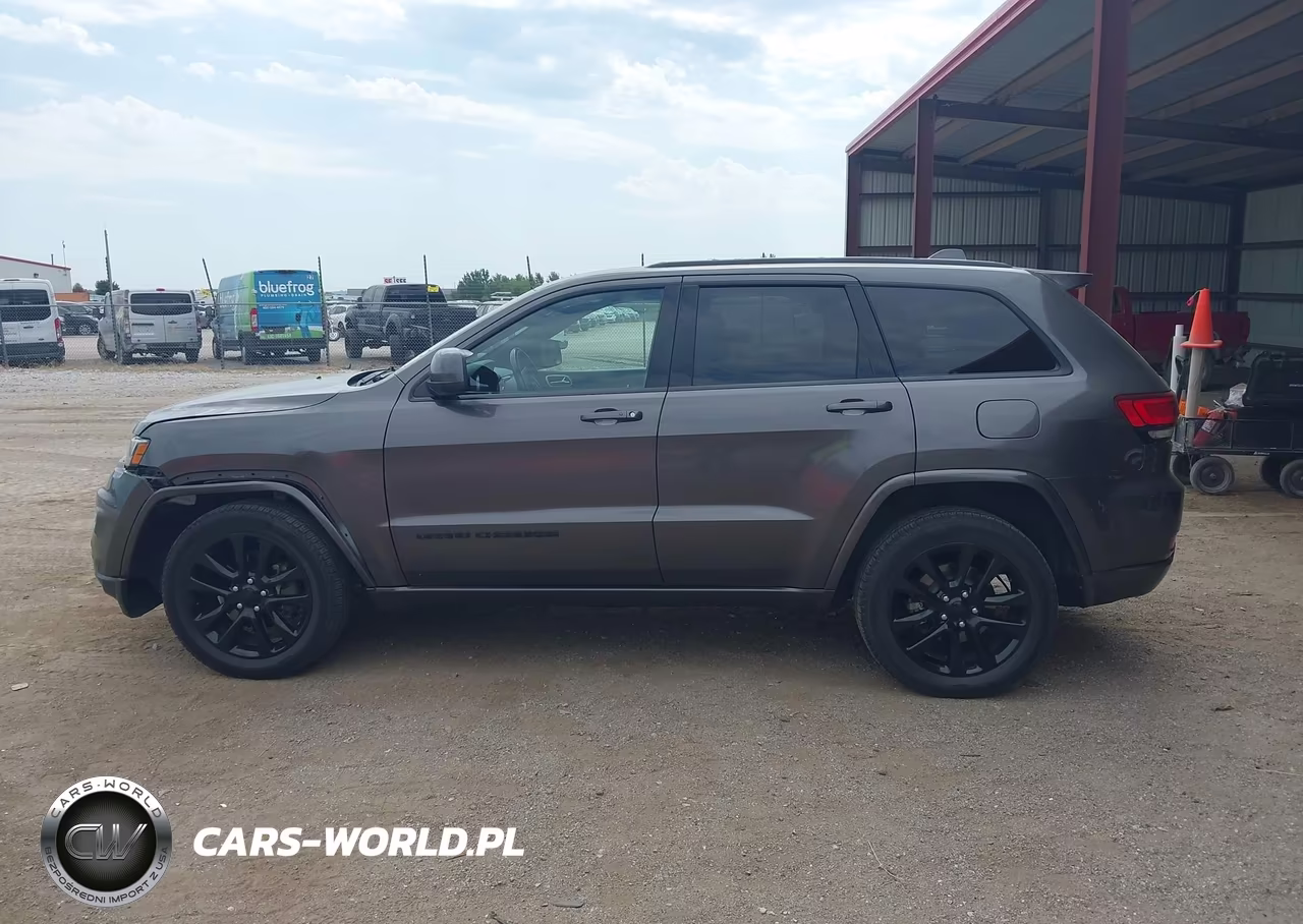 2019 Jeep Grand Cherokee Altitude 4X4 VIN:1C4RJFAG2KC775274 - 14