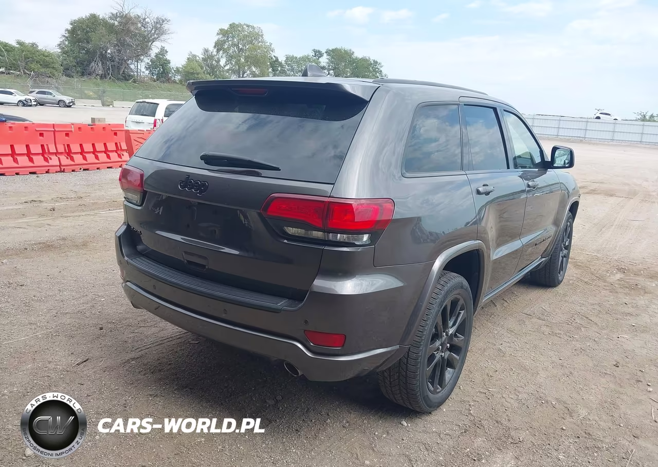 2019 Jeep Grand Cherokee Altitude 4X4 VIN:1C4RJFAG2KC775274 - 4