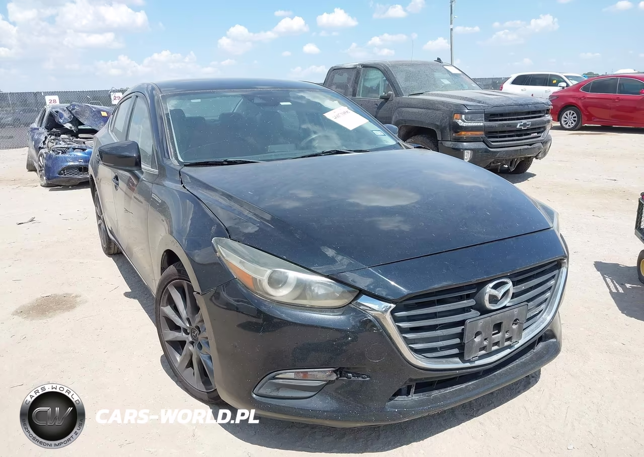 2018 Mazda Mazda3 Touring – zdjęcie 1 z 15