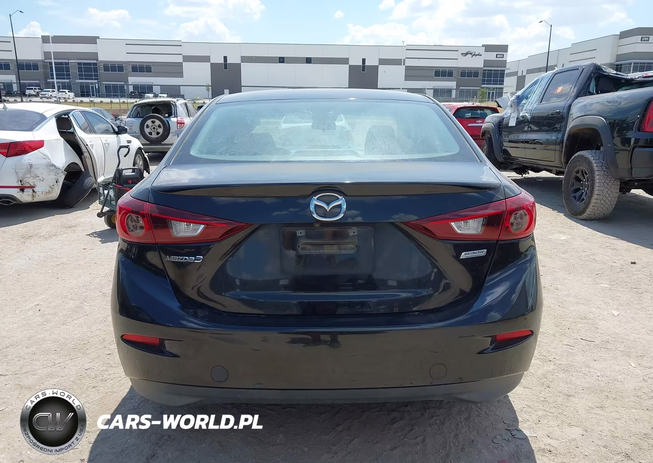 2018 Mazda Mazda3 Touring VIN:3MZBN1V39JM208232 - 15