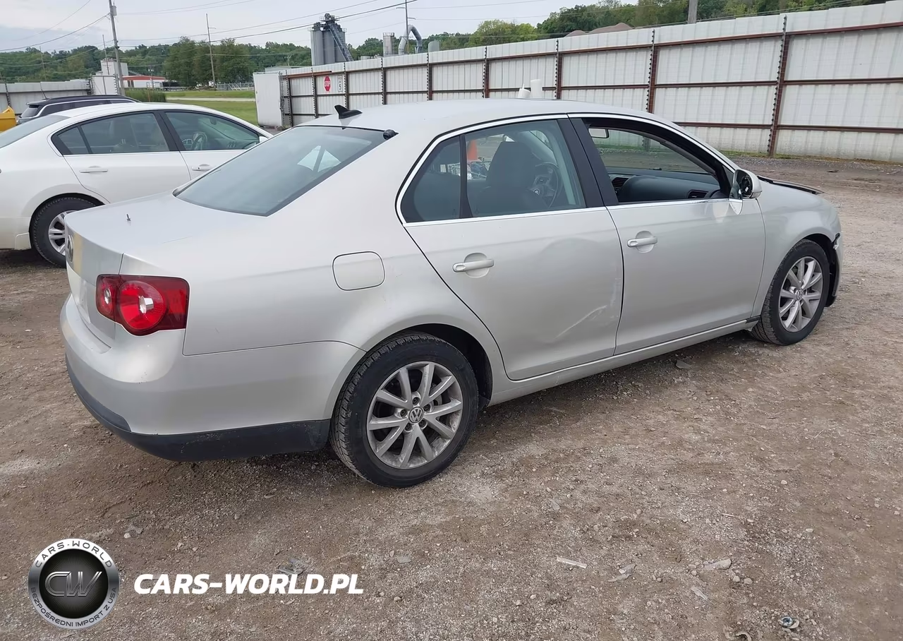 2010 Volkswagen Jetta Se VIN:3VWRX7AJ5AM047491 - 4