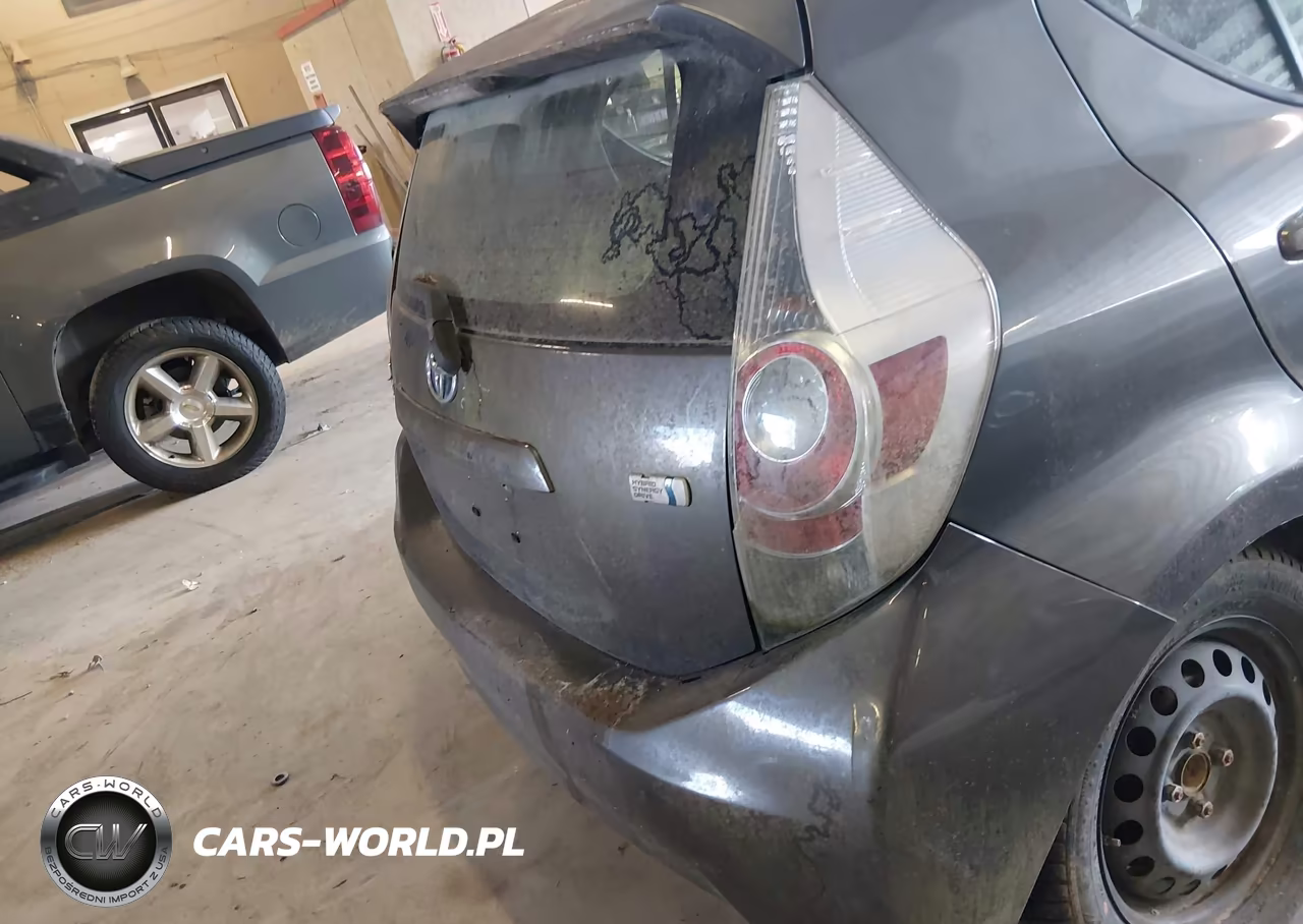 2012 Toyota Prius C One VIN:JTDKDTB35C1510560 - 13