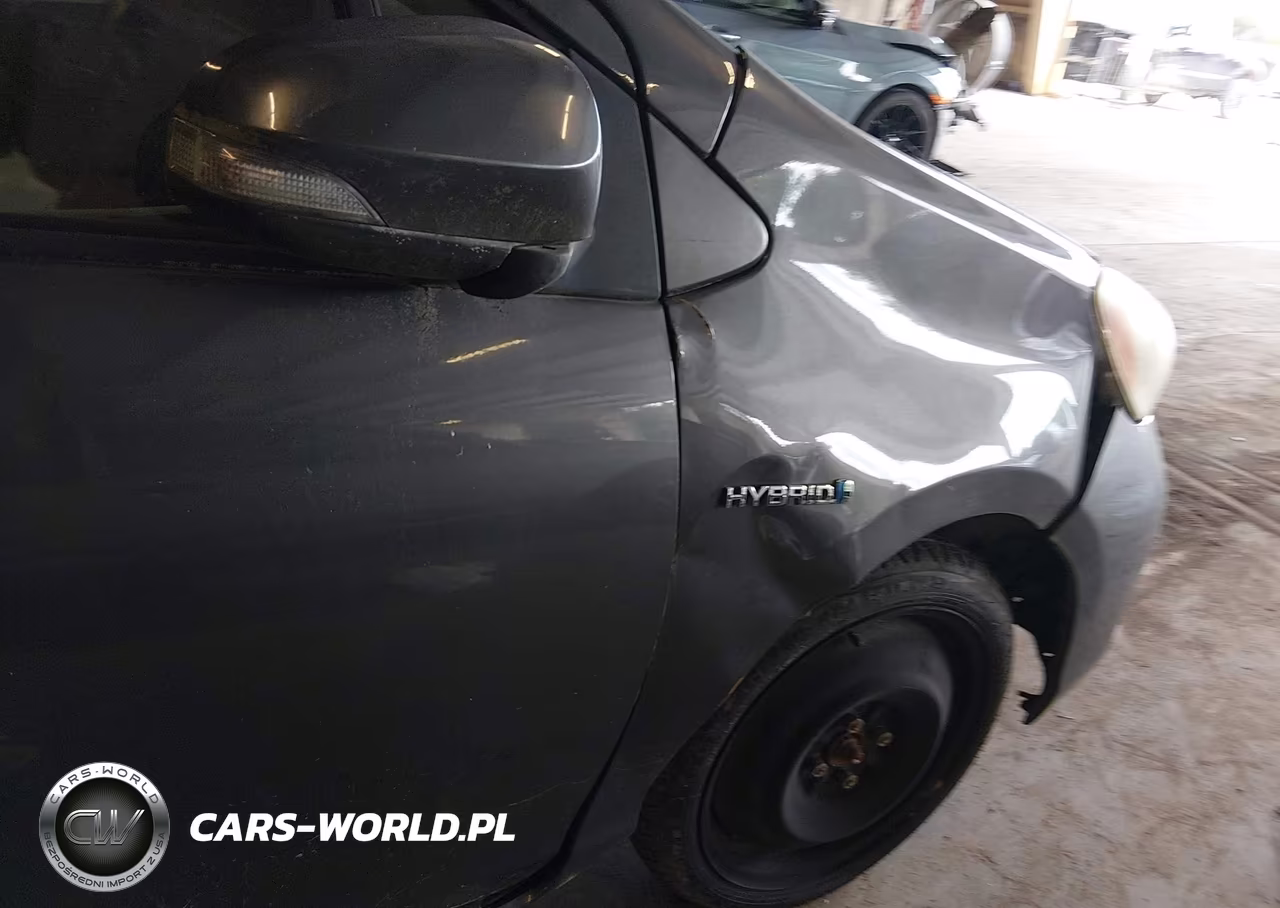 2012 Toyota Prius C One VIN:JTDKDTB35C1510560 - 14