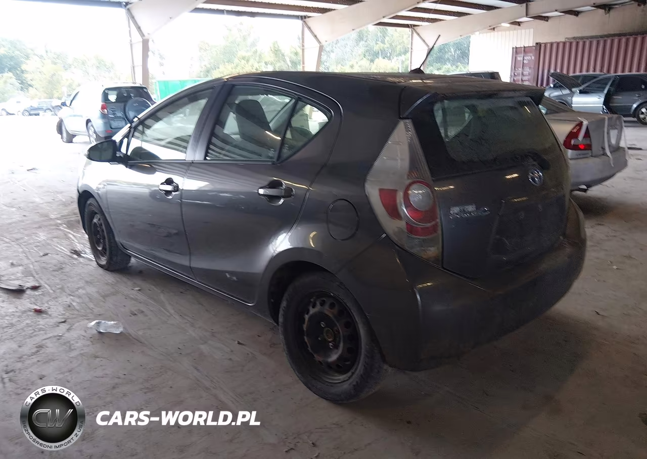 2012 Toyota Prius C One VIN:JTDKDTB35C1510560 - 3