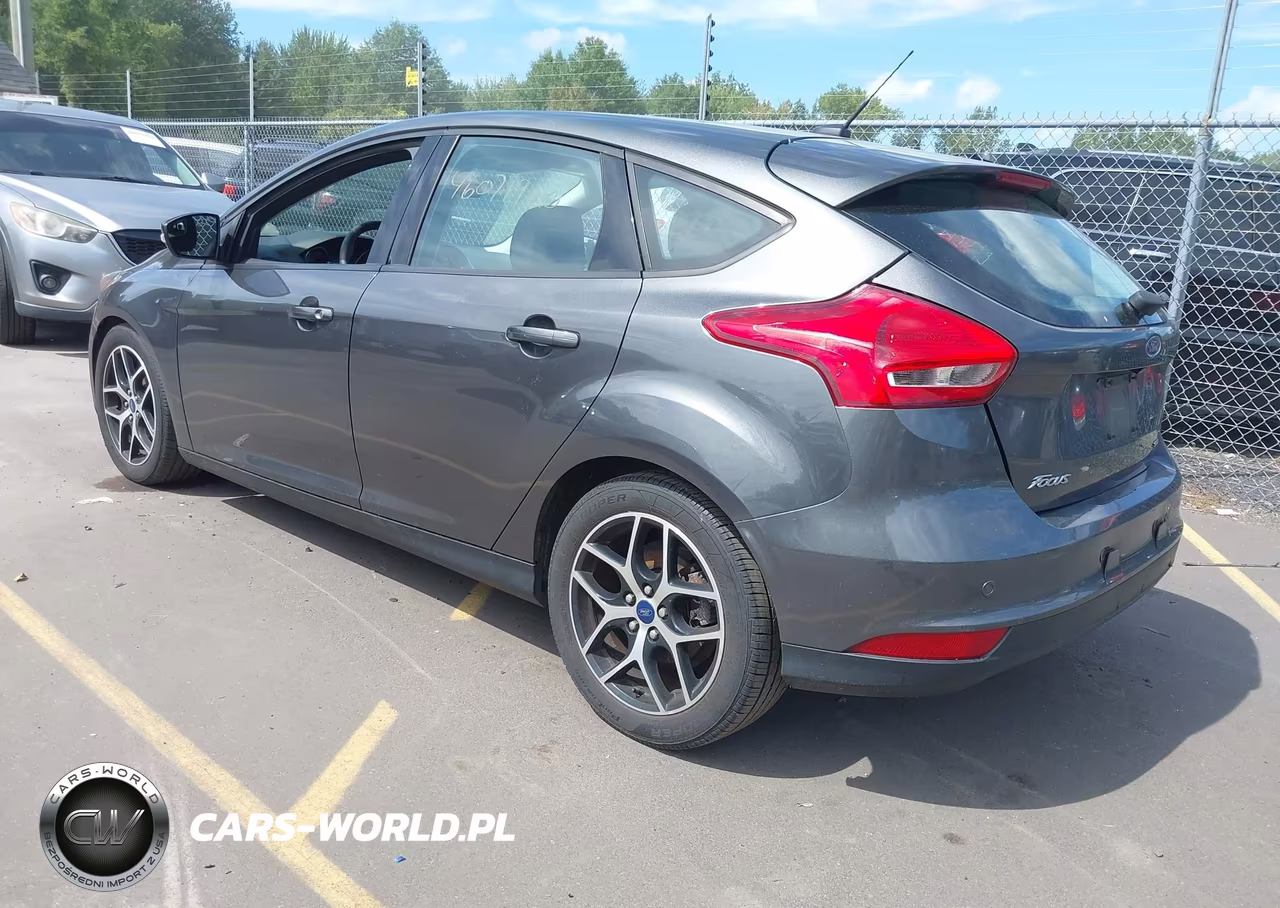 2017 Ford Focus Sel VIN:1FADP3M21HL289044 - 3
