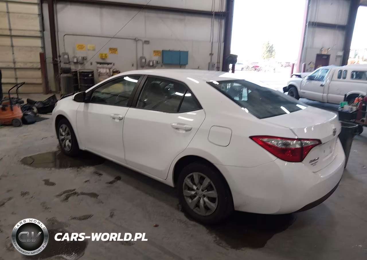 2016 Toyota Corolla Le VIN:5YFBURHE0GP458557 - 3