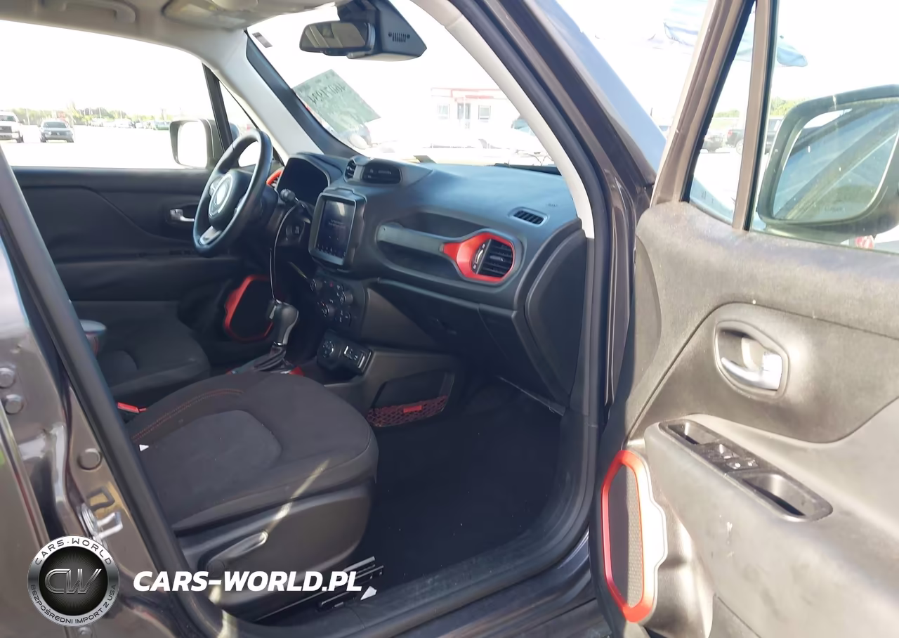 2021 Jeep Renegade Trailhawk 4X4 VIN:ZACNJDC12MPM32472 - 5