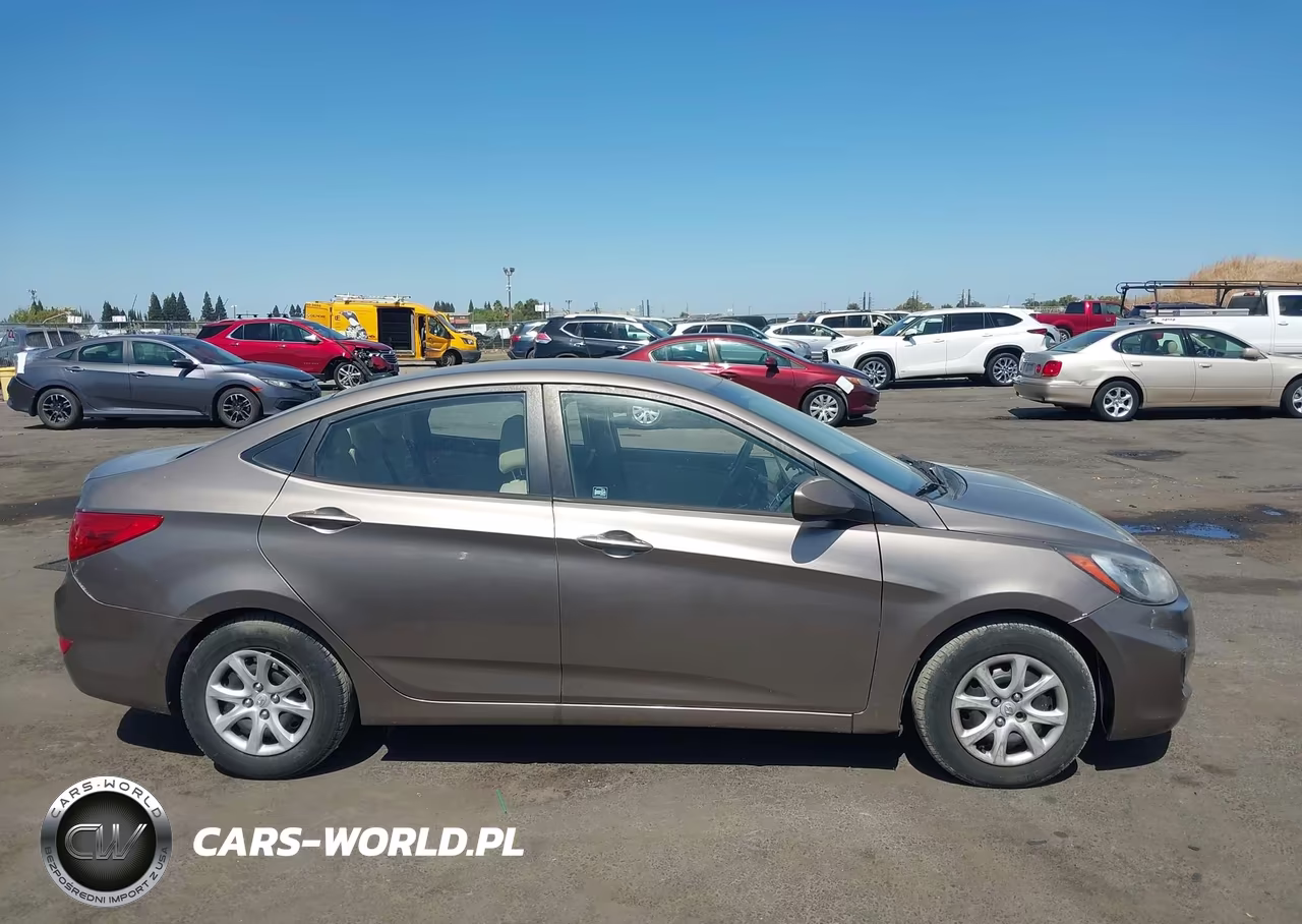 2013 Hyundai Accent Gls VIN:KMHCT4AE5DU440408 - 13