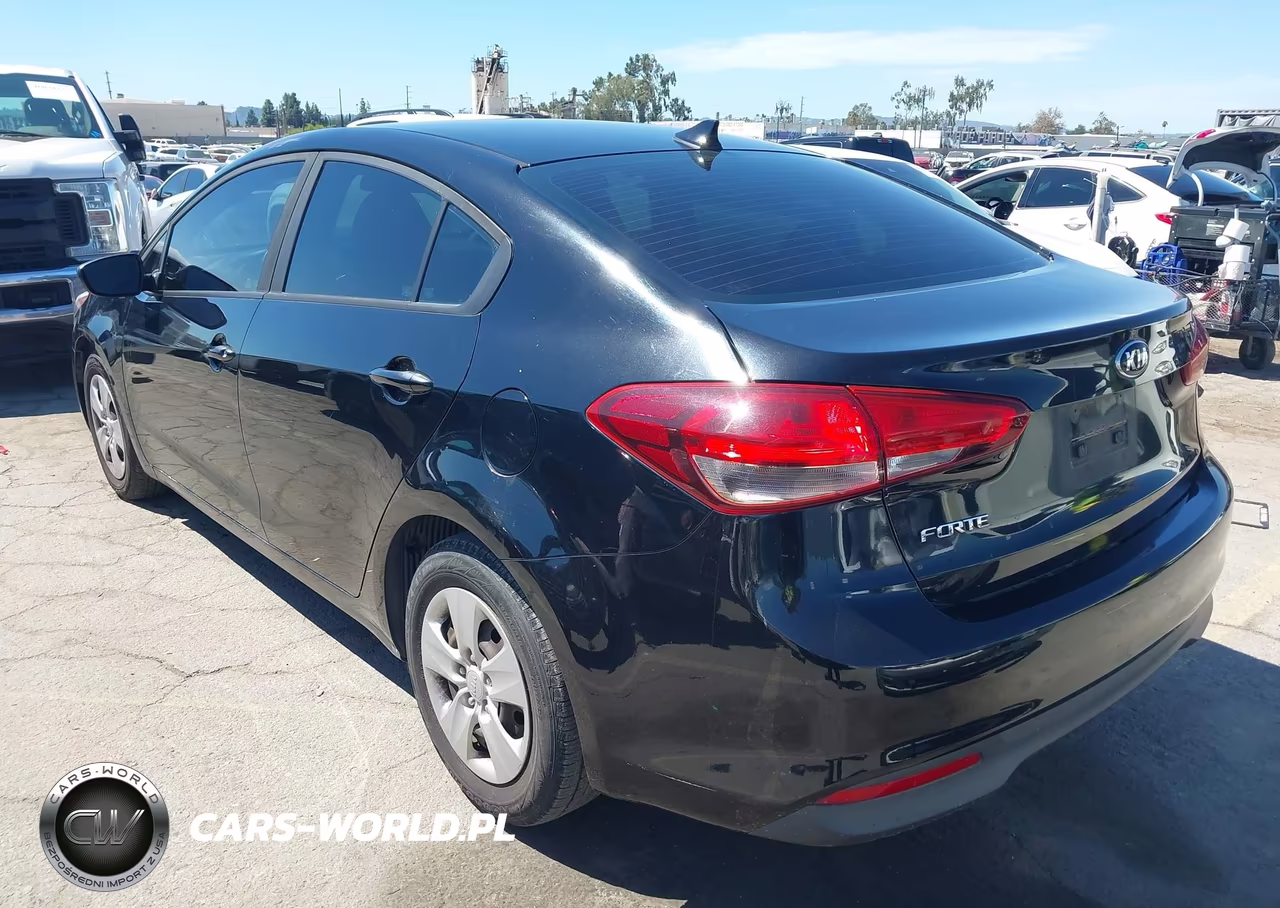 2017 Kia Forte Lx VIN:3KPFL4A7XHE090152 - 3