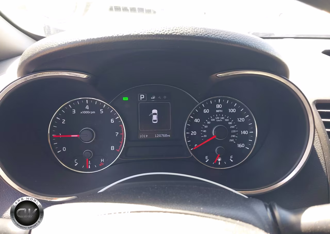 2017 Kia Forte Lx VIN:3KPFL4A7XHE090152 - 7