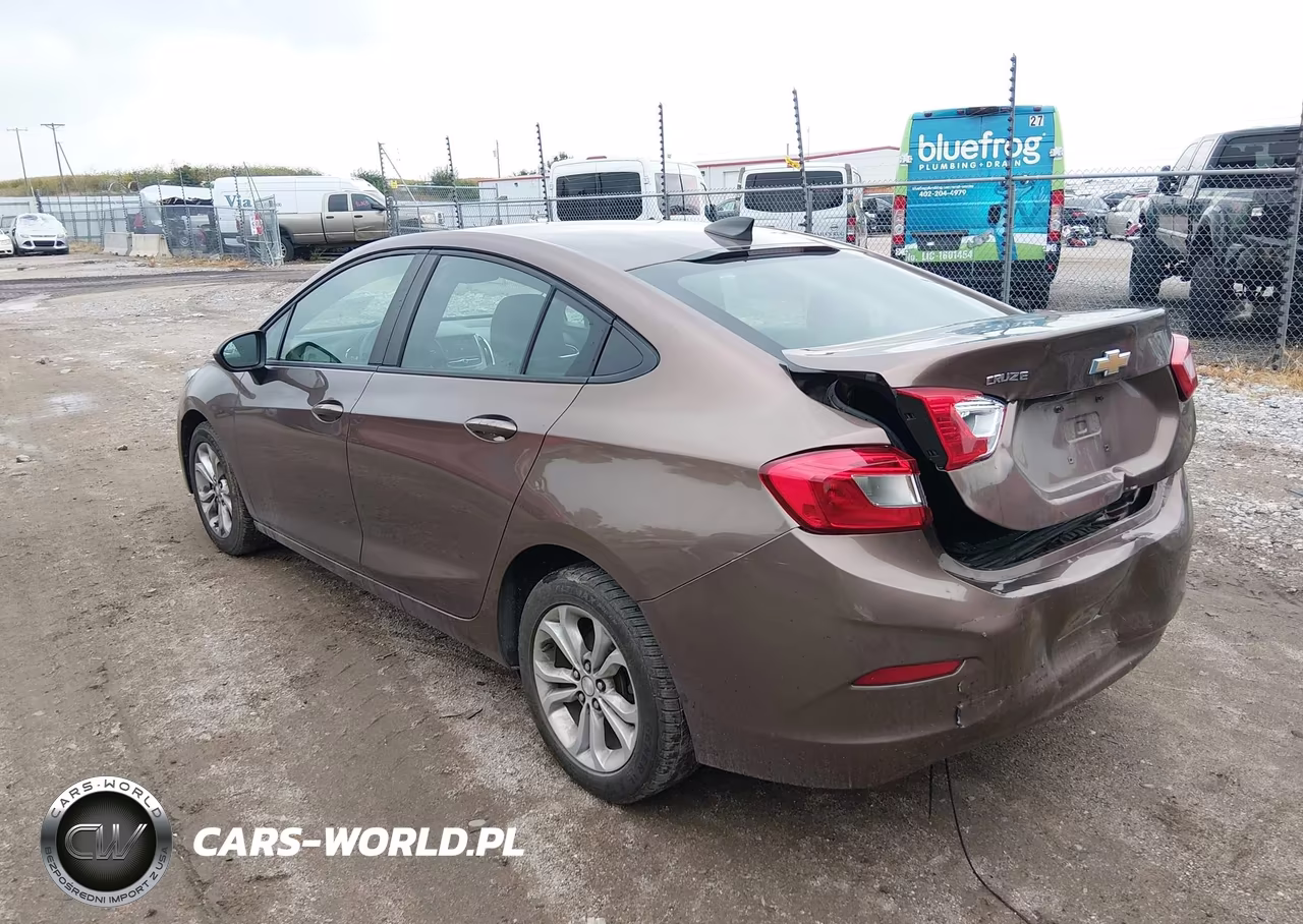 2019 Chevrolet Cruze Ls VIN:1G1BC5SM7K7125805 - 3