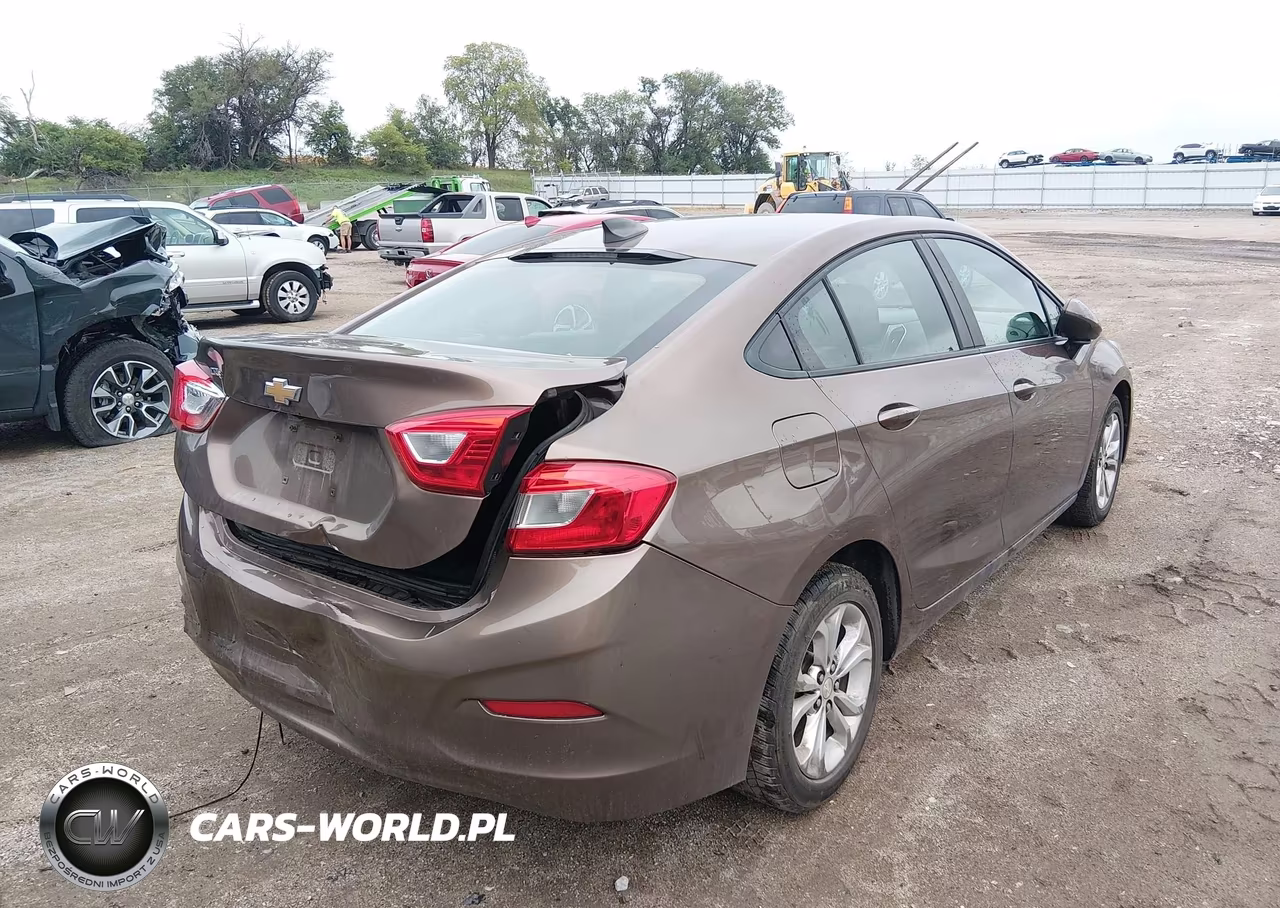 2019 Chevrolet Cruze Ls VIN:1G1BC5SM7K7125805 - 4
