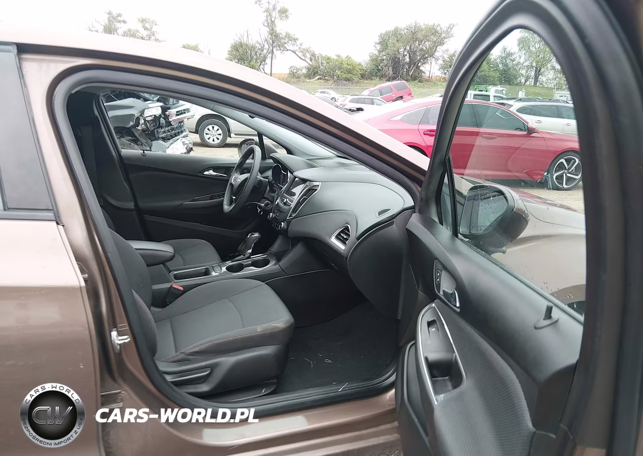 2019 Chevrolet Cruze Ls VIN:1G1BC5SM7K7125805 - 5
