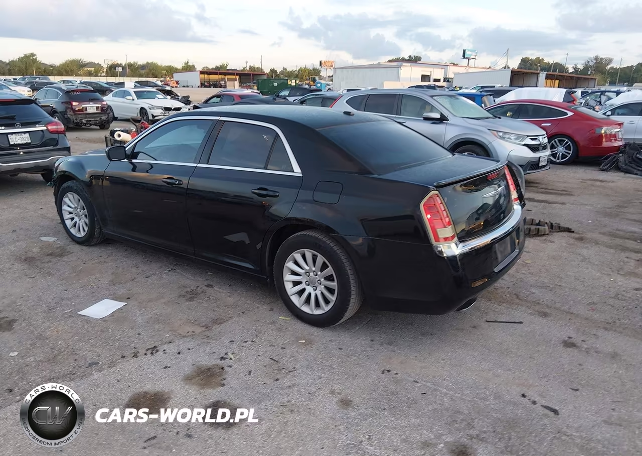 2013 Chrysler 300 Motown VIN:2C3CCAAG5DH556512 - 3