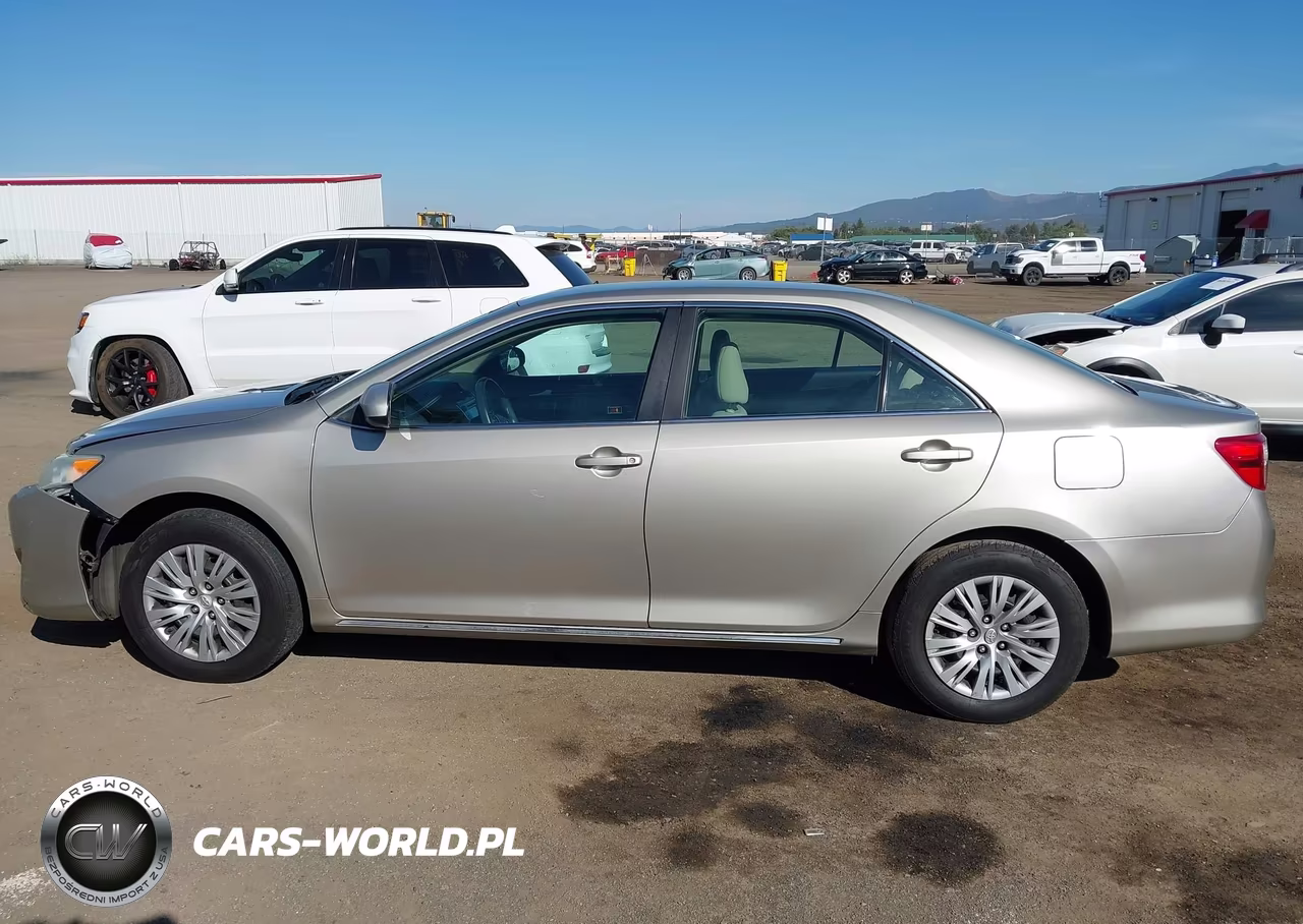 2013 Toyota Camry Le VIN:4T1BF1FK3DU642793 - 15