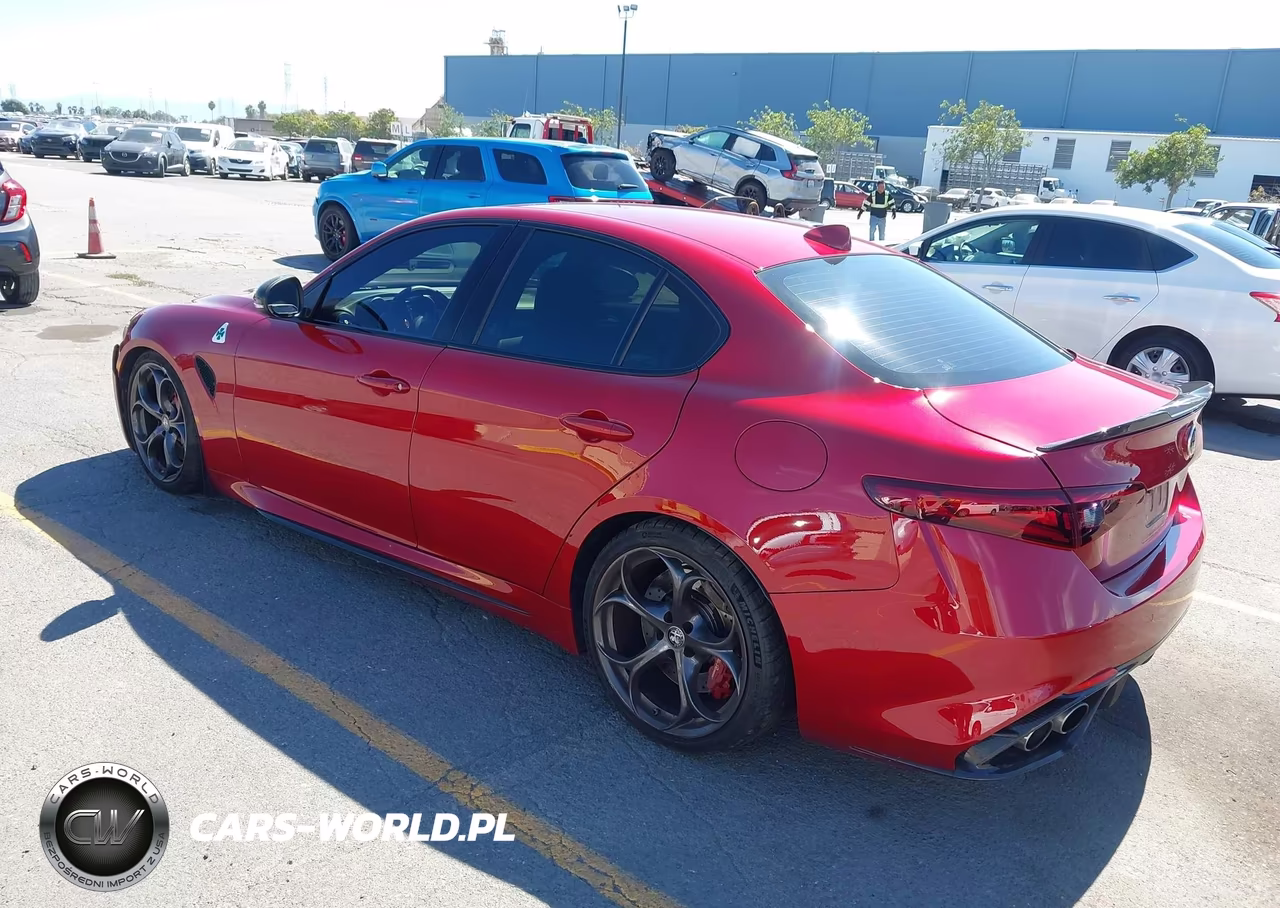 2019 Alfa Romeo Giulia Quadrifoglio Rwd VIN:ZARFAMEV0K7602917 - 3