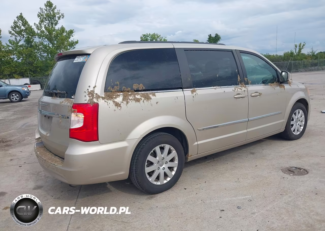 2013 Chrysler Town & Country Touring VIN:2C4RC1BG9DR511359 - 4