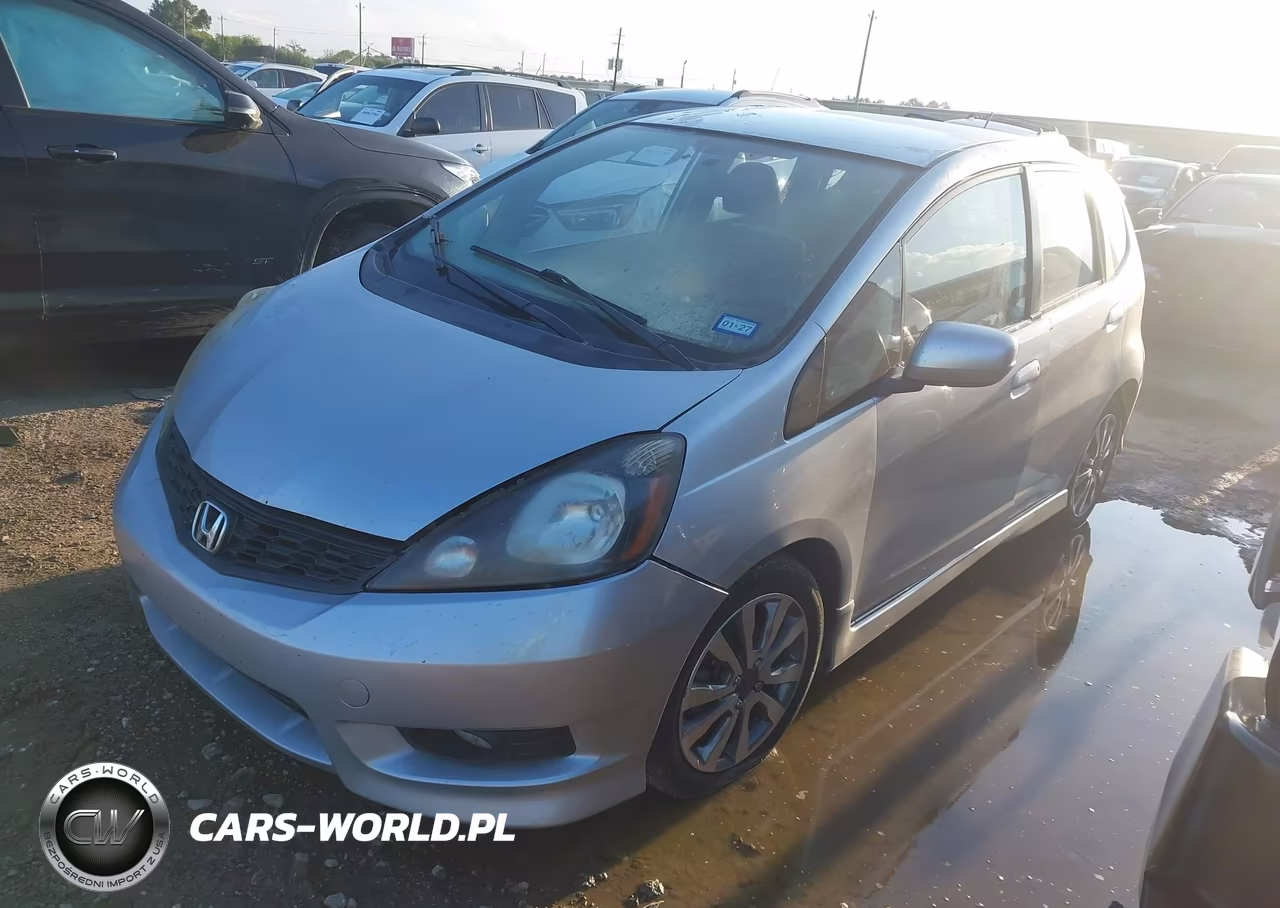 2013 Honda Fit Sport VIN:JHMGE8H51DC027855 - 2