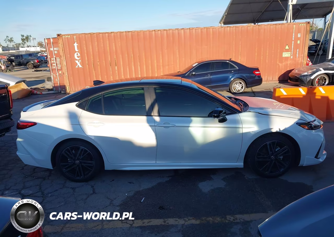 2025 Toyota Camry Xse VIN:4T1DBADK5SU032284 - 14
