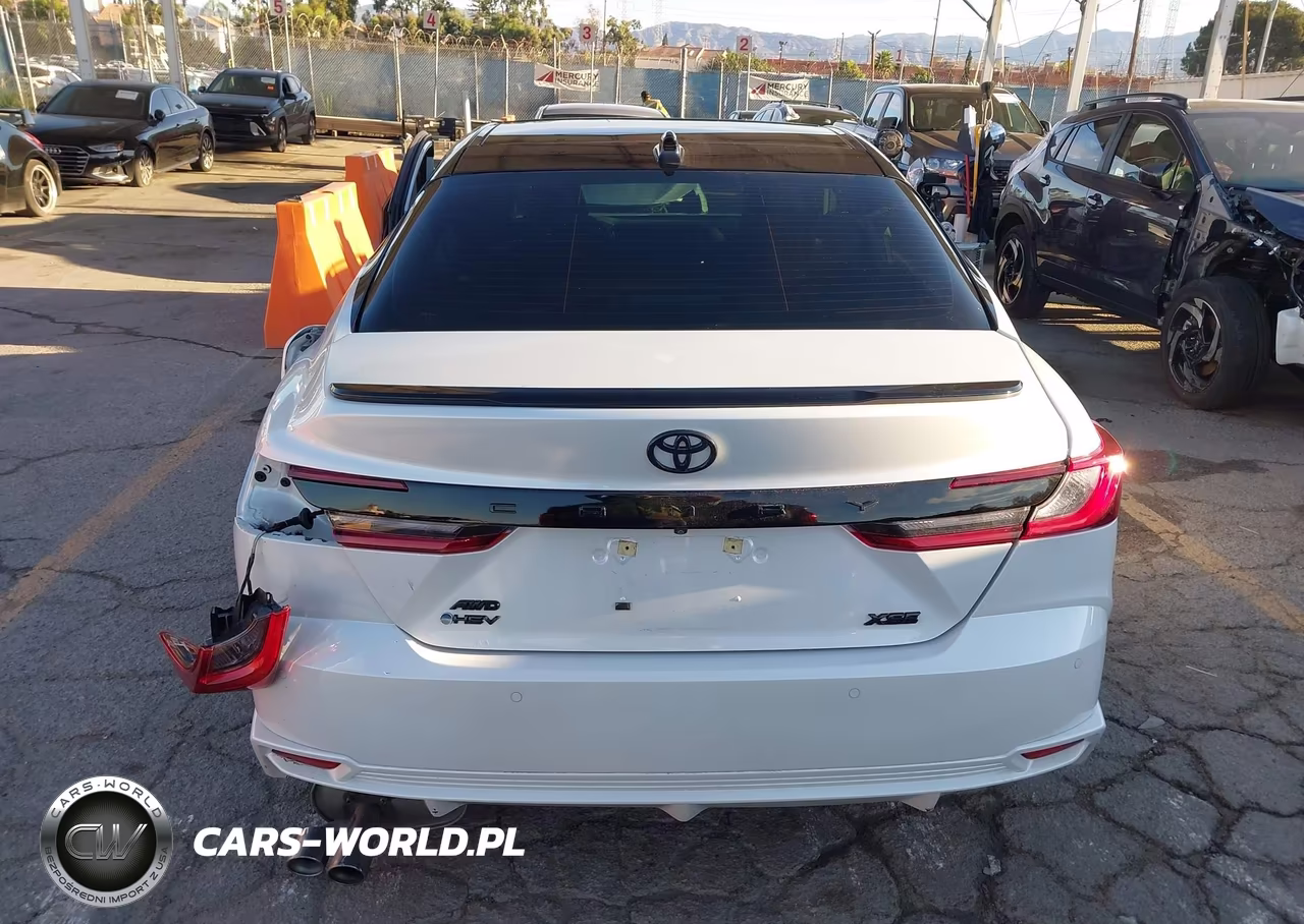 2025 Toyota Camry Xse VIN:4T1DBADK5SU032284 - 17