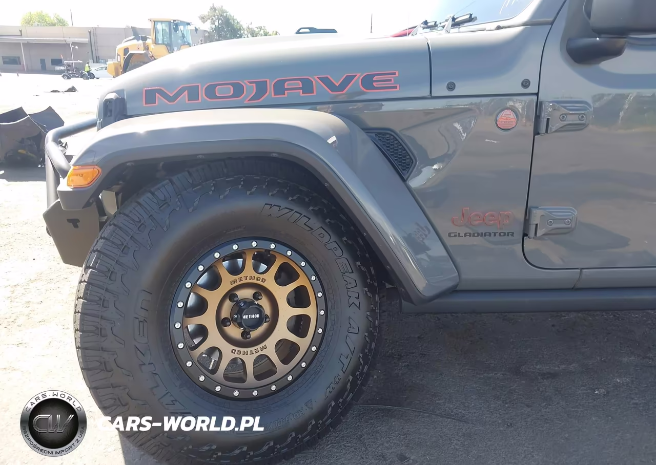 2020 Jeep Gladiator Mojave 4X4 VIN:1C6JJTEG3LL204147 - 6