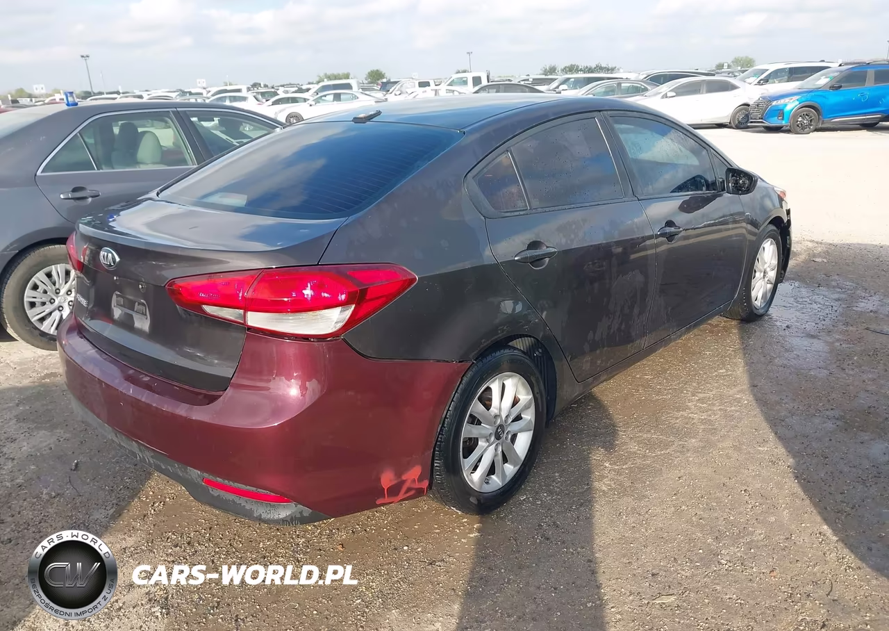 2017 Kia Forte Lx VIN:3KPFL4A72HE047599 - 4
