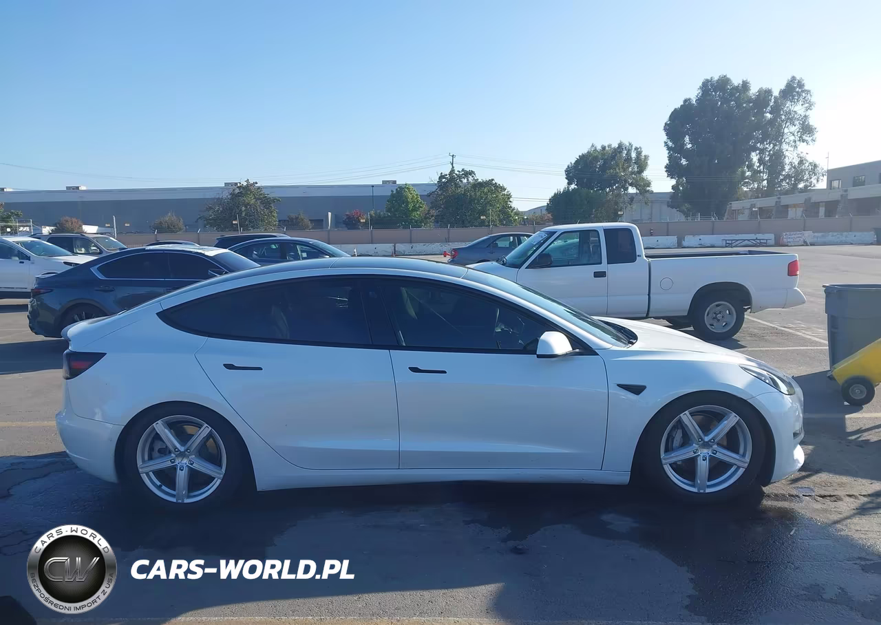2022 Tesla Model 3 Long Range Dual Motor All-Wheel Drive VIN:5YJ3E1EB0NF126110 - 12