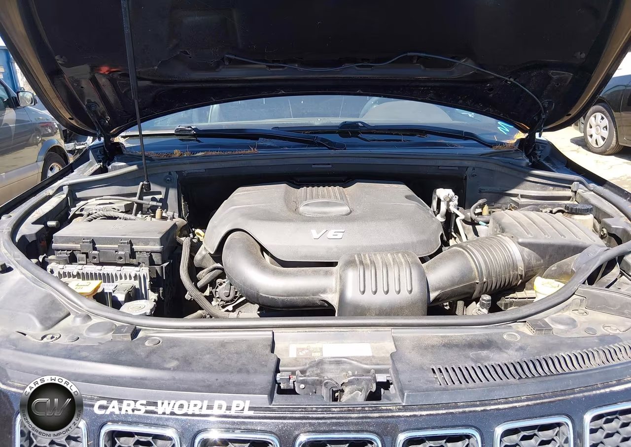 2014 Jeep Grand Cherokee Overland VIN:1C4RJFCG1EC364014 - 10