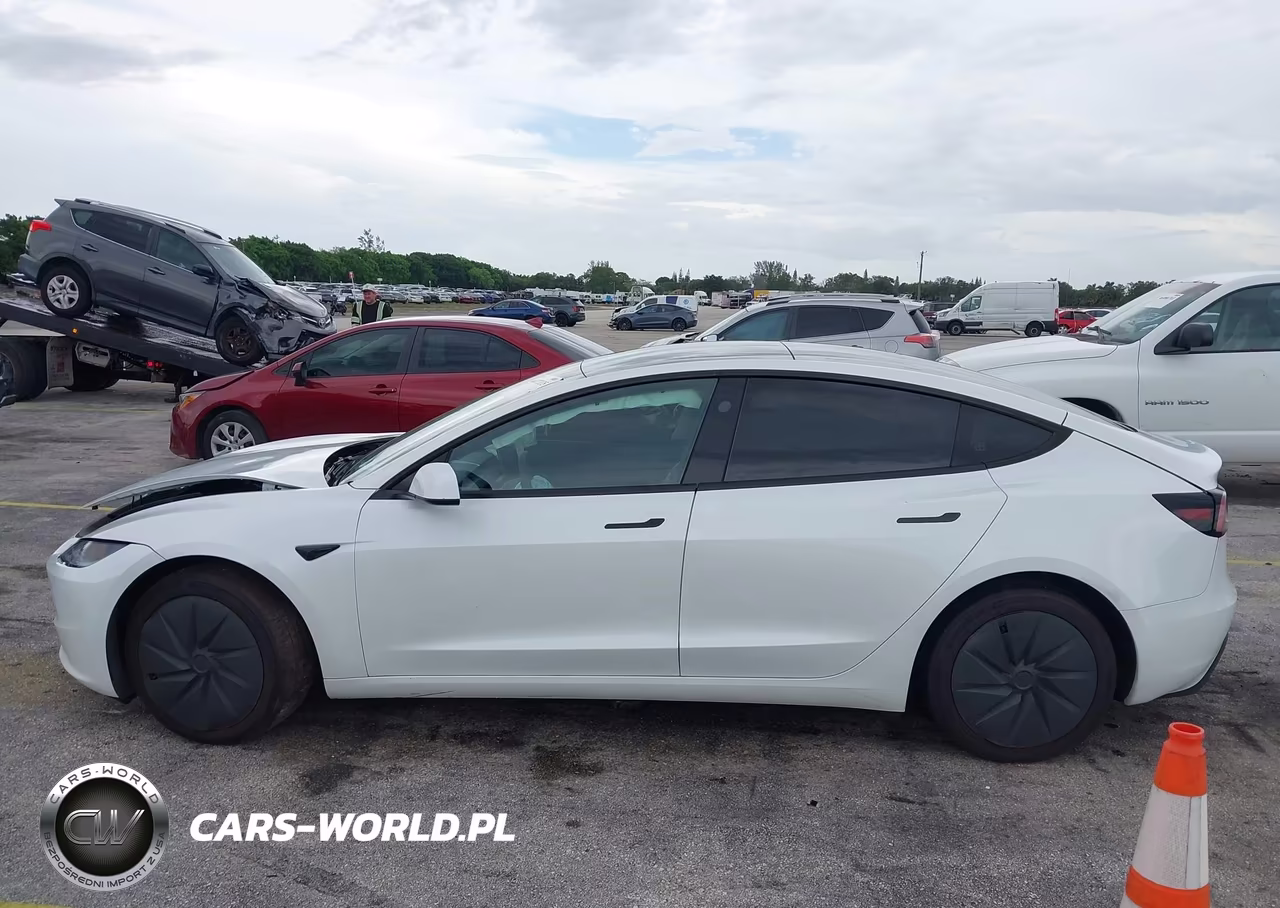 2025 Tesla Model 3 Long Range Rear-Wheel Drive-Standard Rear-Wheel Drive VIN:5YJ3E1EA1SF127091 - 13