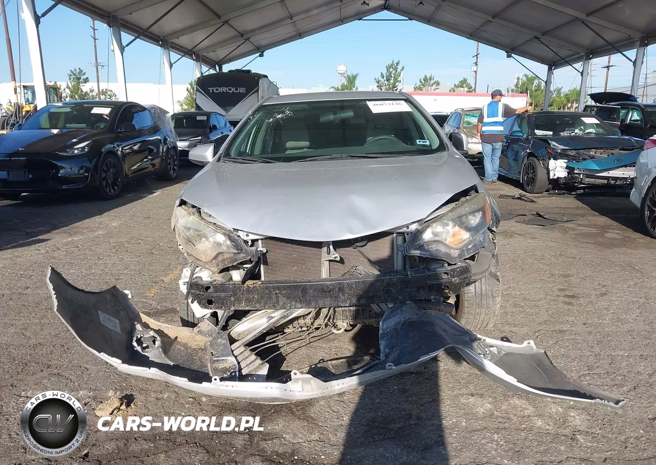 2016 Toyota Corolla Le VIN:5YFBURHE4GP542333 - 12