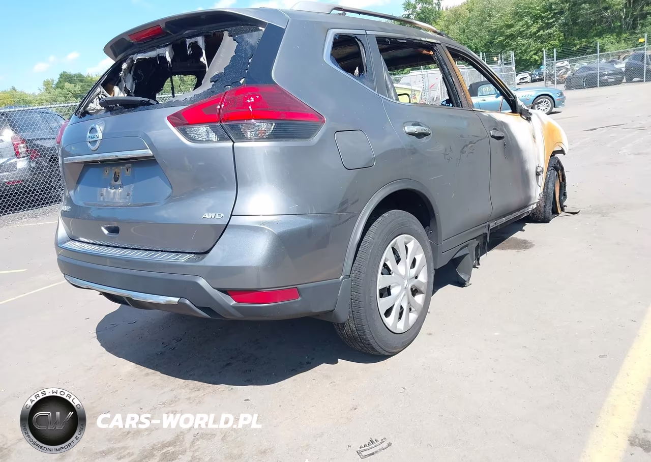 2017 Nissan Rogue S VIN:JN8AT2MV5HW259674 - 4