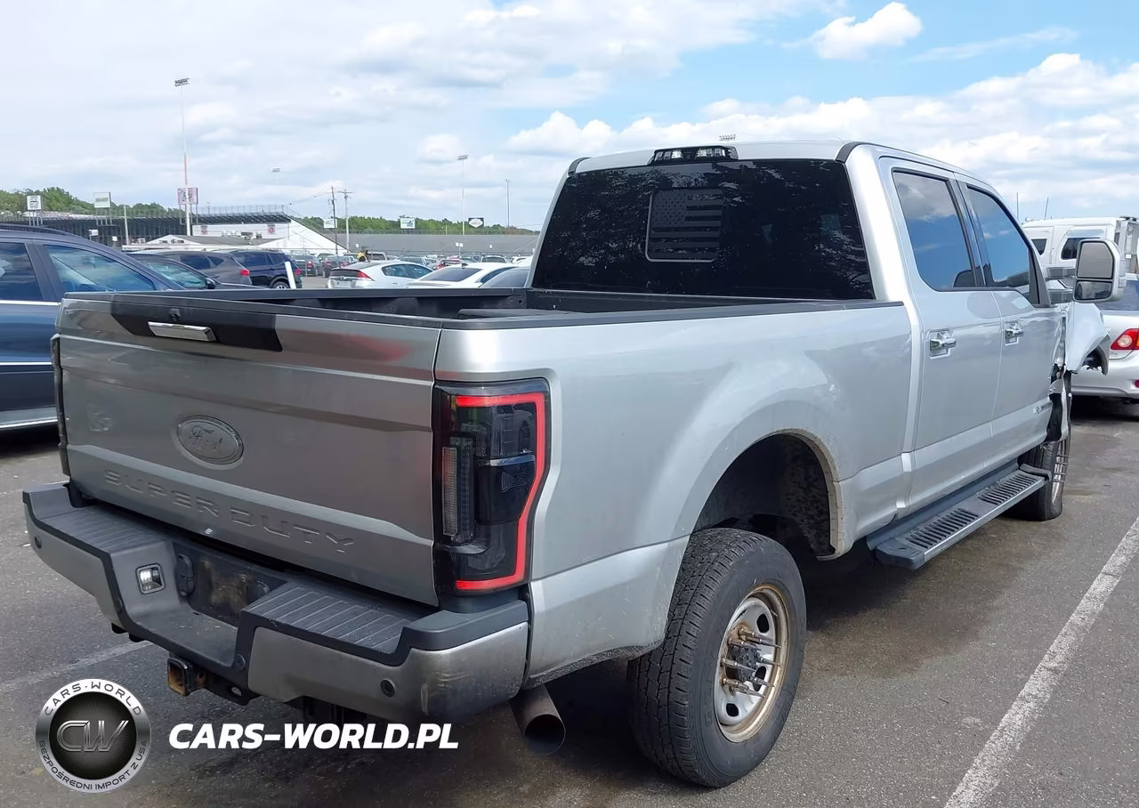 2017 Ford F-250 Xlt VIN:1FT7W2BT2HEF43929 - 4