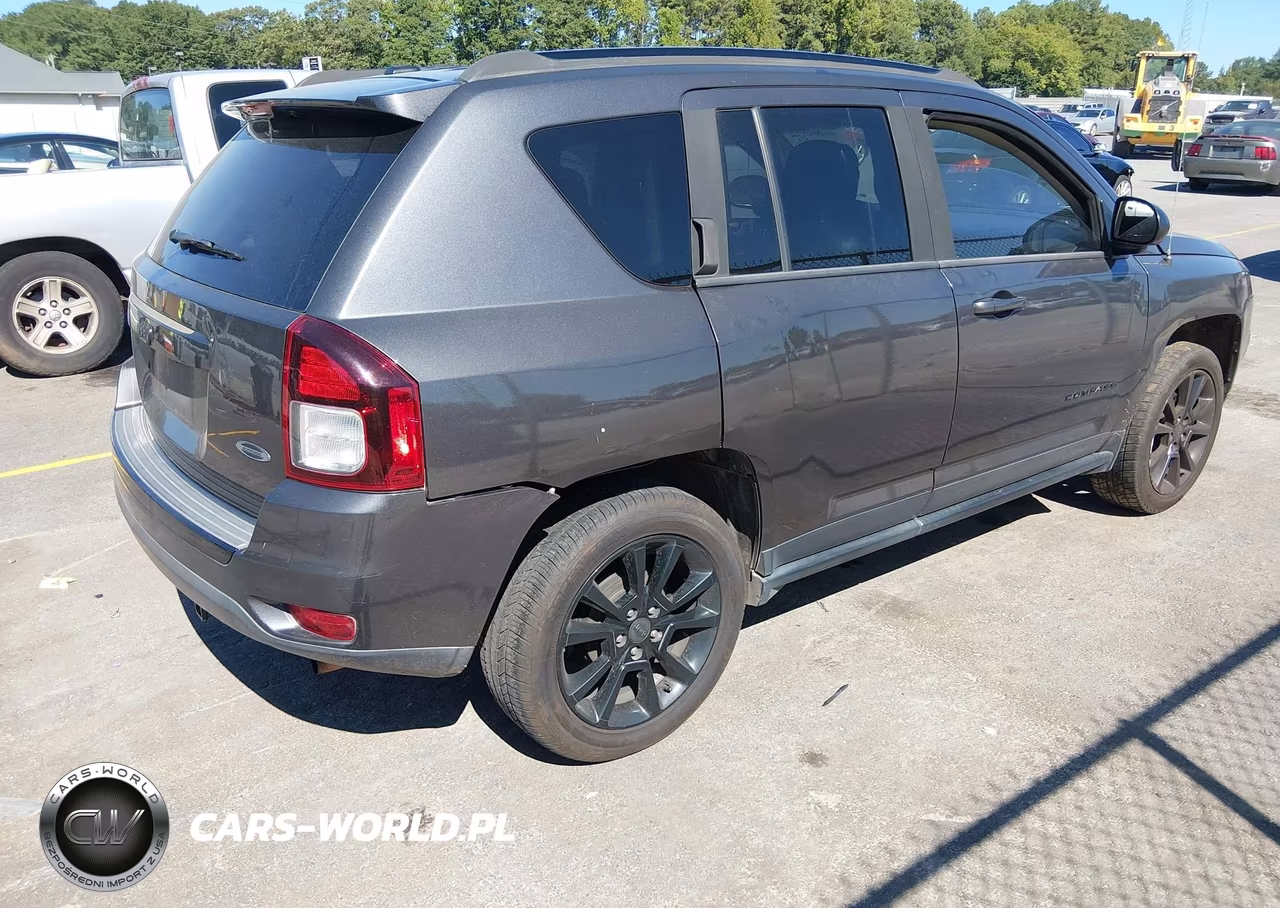 2015 Jeep Compass Altitude Edition VIN:1C4NJCBA6FD372759 - 4